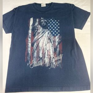 Vintage Statue of Liberty NYC 90s Tee | $16.99